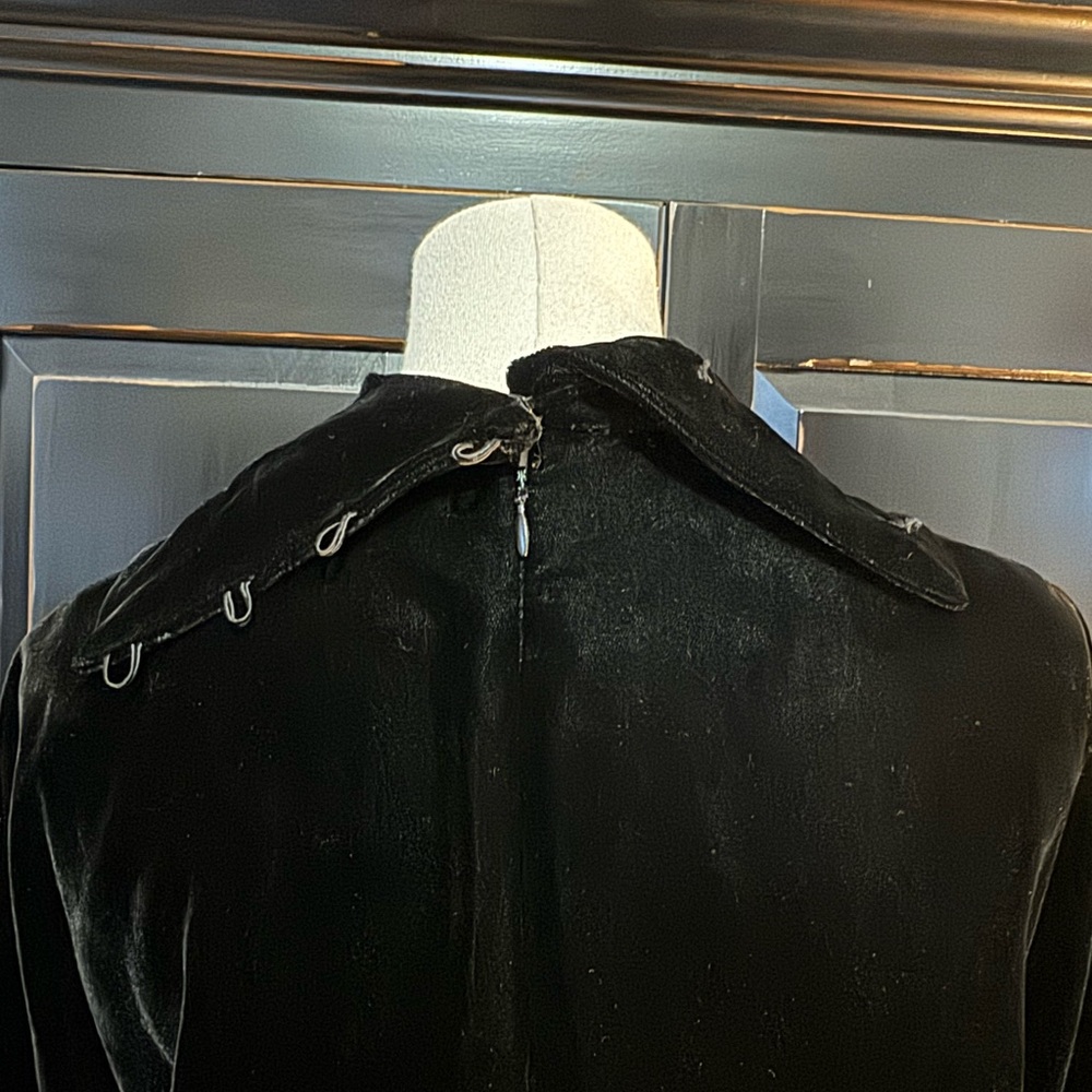 Joseph Kibhoff Black Velvet Long Sleeve Dress - Picture 5 of 5